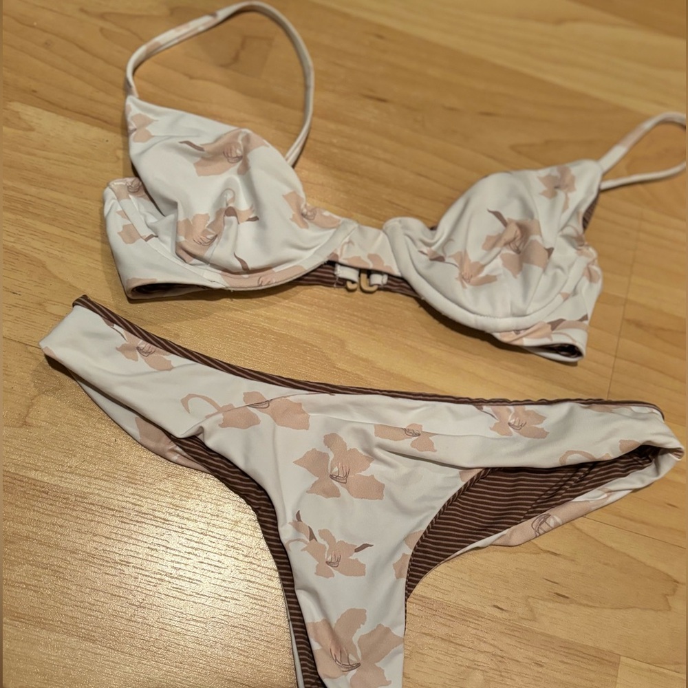 Acacia two piece (small top, small bottoms)